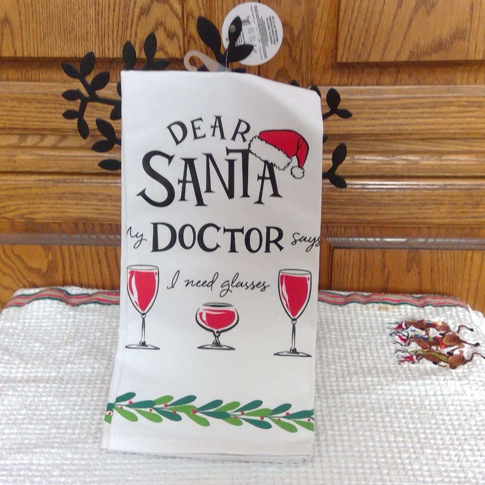NWT Enesco Canada Izzy & Oliver Bar/Kitchen Towel with Whimsical Wine Quote